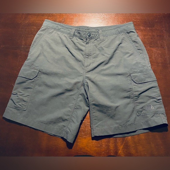 The North Face Other - The North Face Mens Shorts Gray Zipper Pockets Size 40